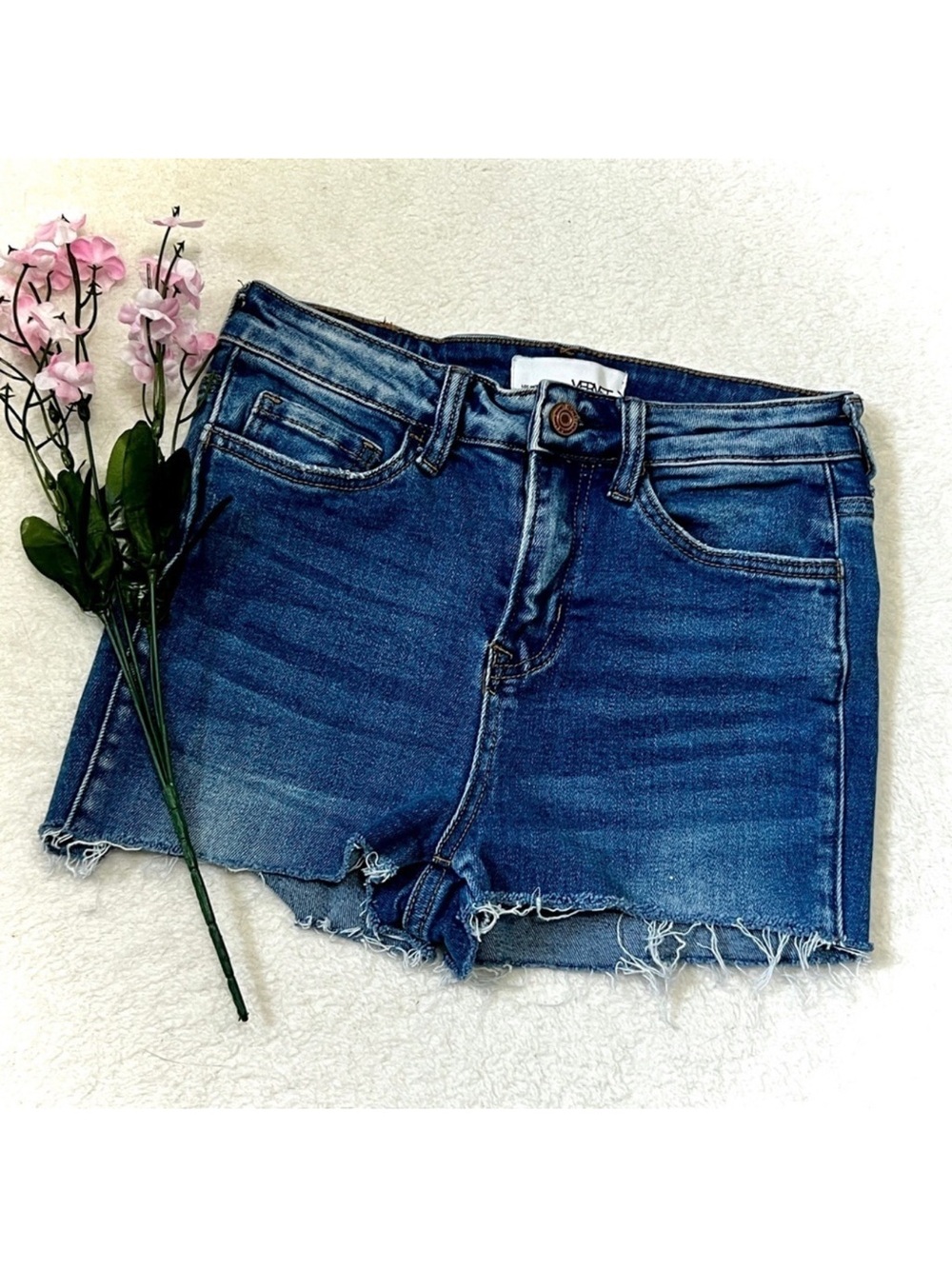 VERVET Raw Hem Cut-Off Denim Shorts - Size 25